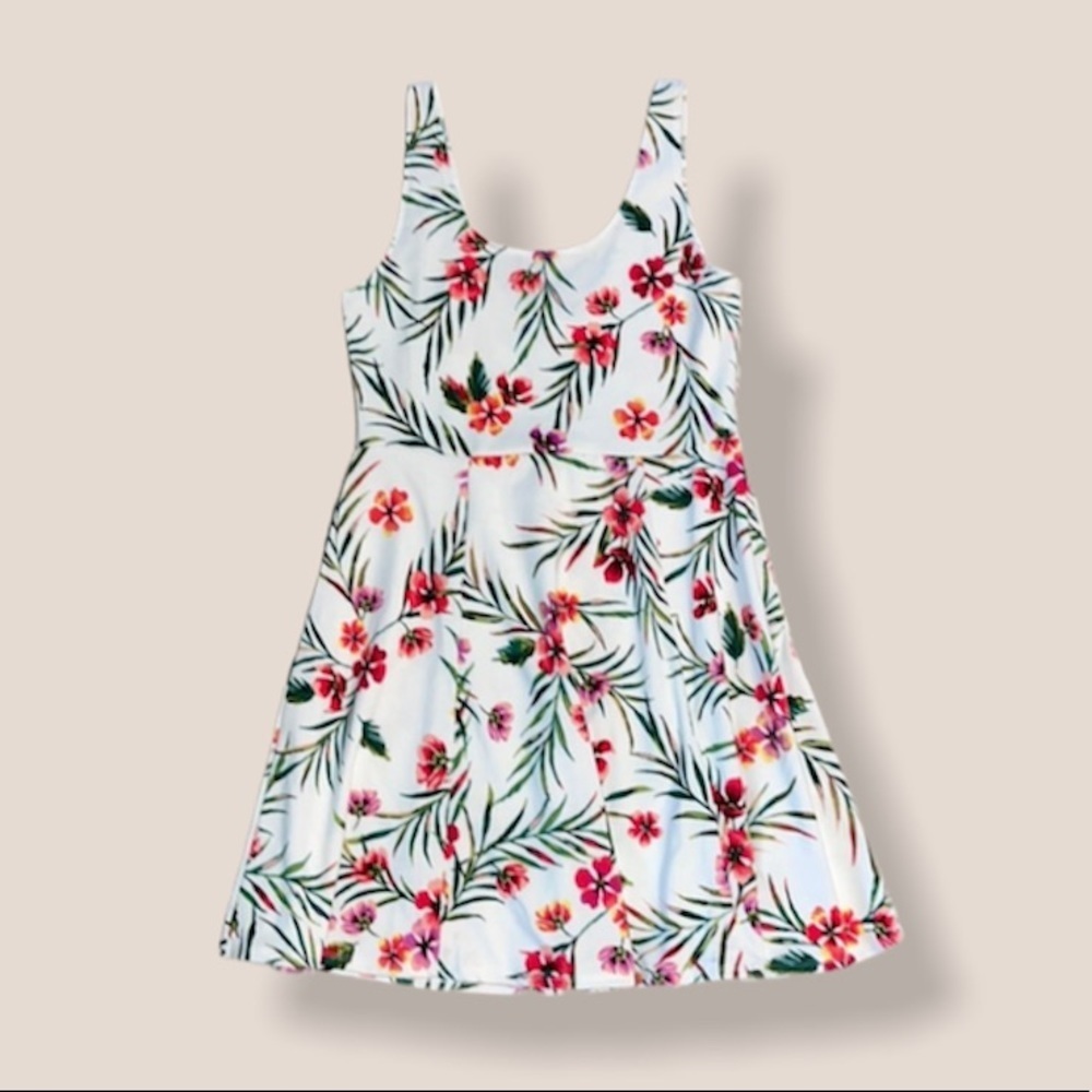 Junior’s White Floral Sundress